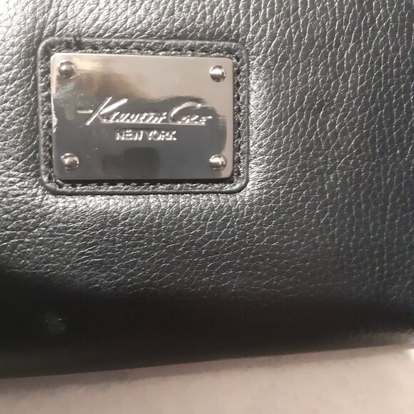 New Kenneth Cole Leather Wristlet Wallet - Black - Picture 2 of 10
